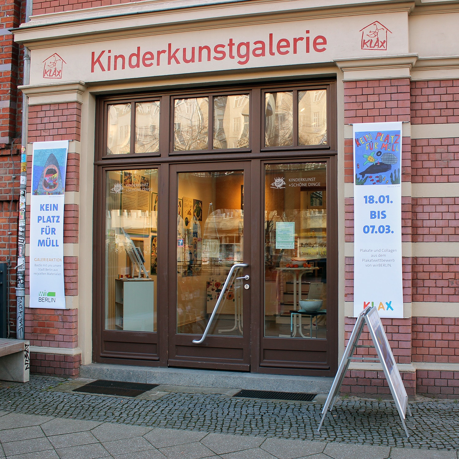 Der Eingang der Klay Kinderkunstgalerie