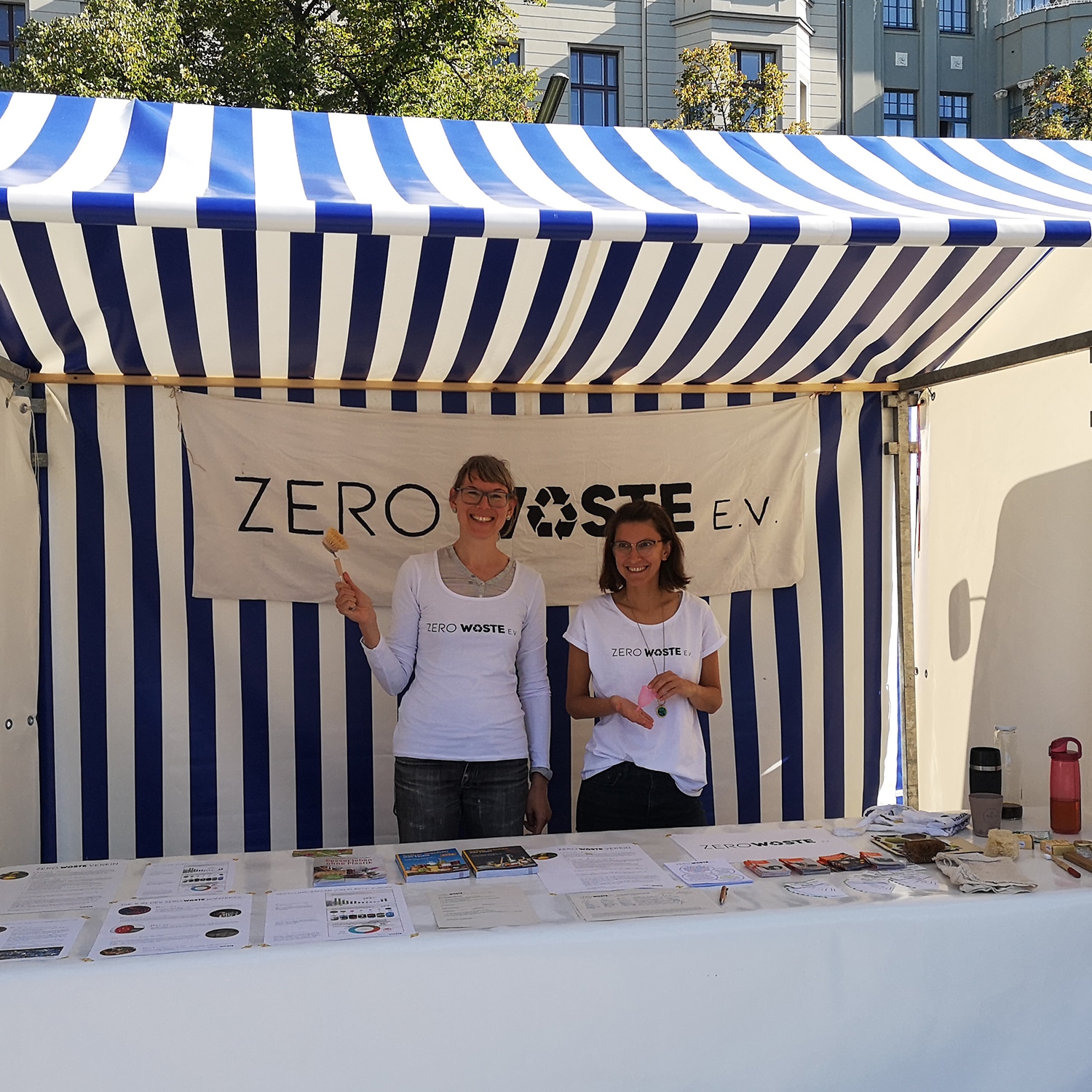 Stand Zero Waste think global-act local 2019