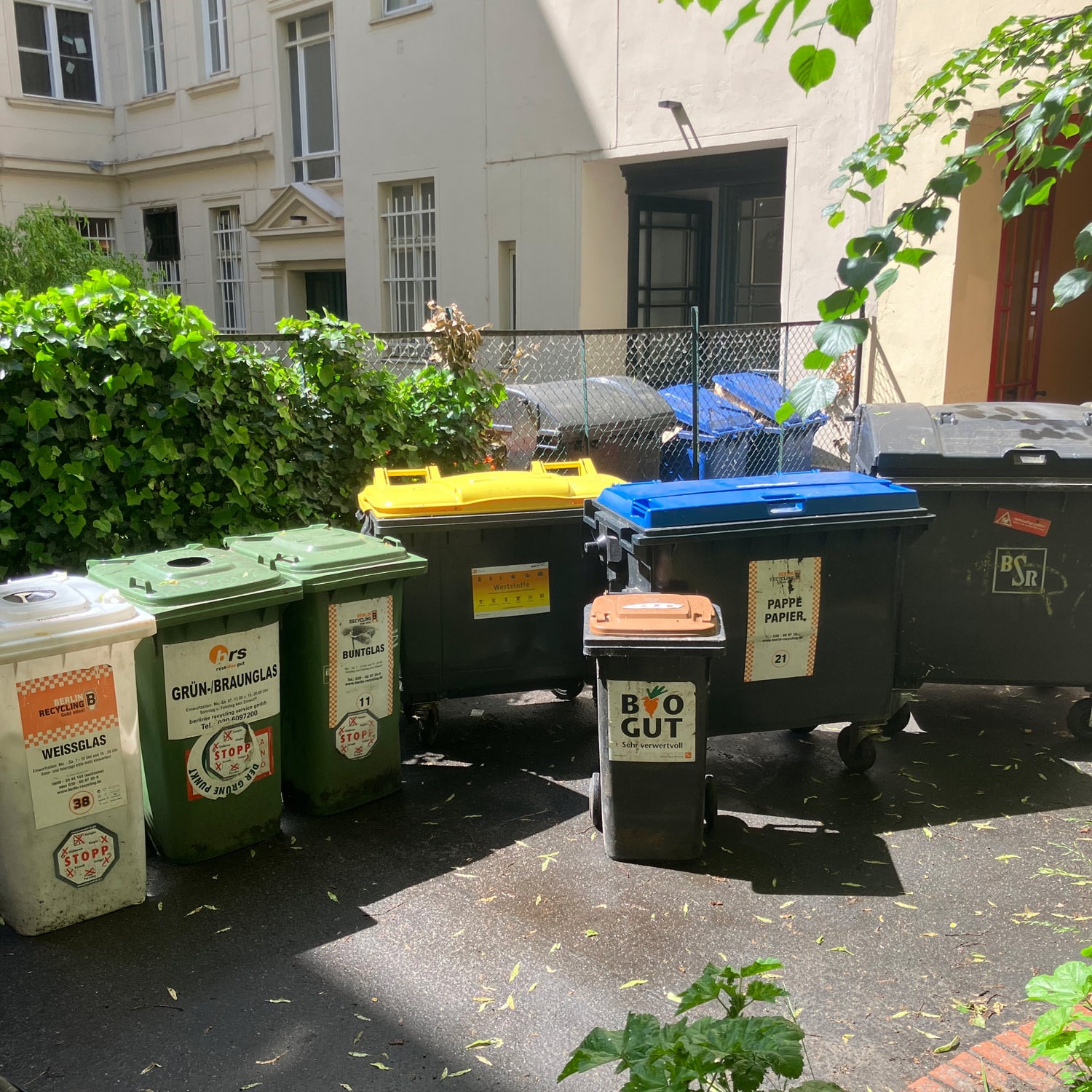 wirBERLIN-Muell-Knigge-Alle-Muelltonnen